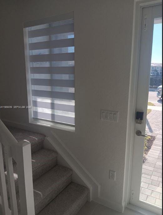 Building Photo - 689 SE 13th St Cir