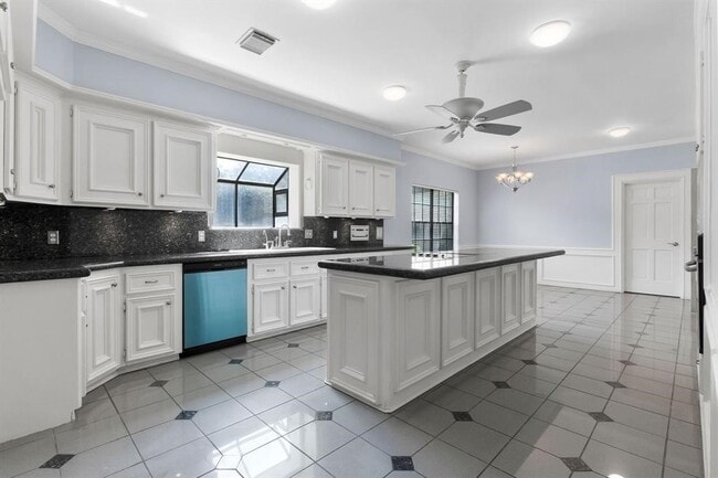 Building Photo - 6803 Walton Heath Dr