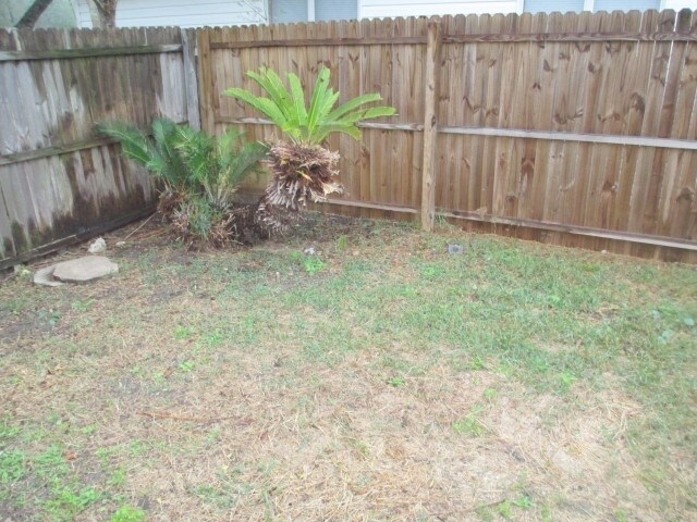 Building Photo - 1127 Hidden Cove Cir S