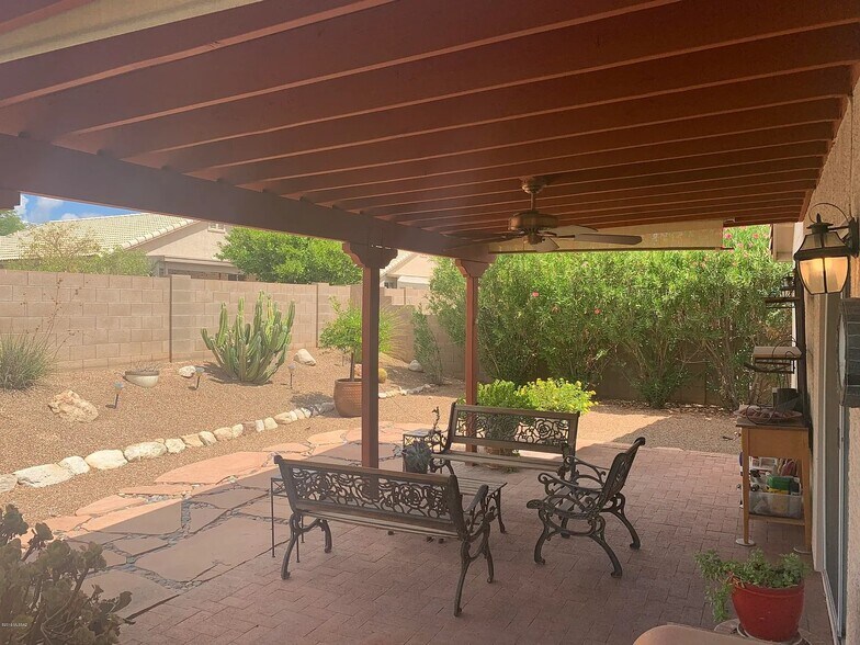 Building Photo - 2010 W Cholla Vista Dr