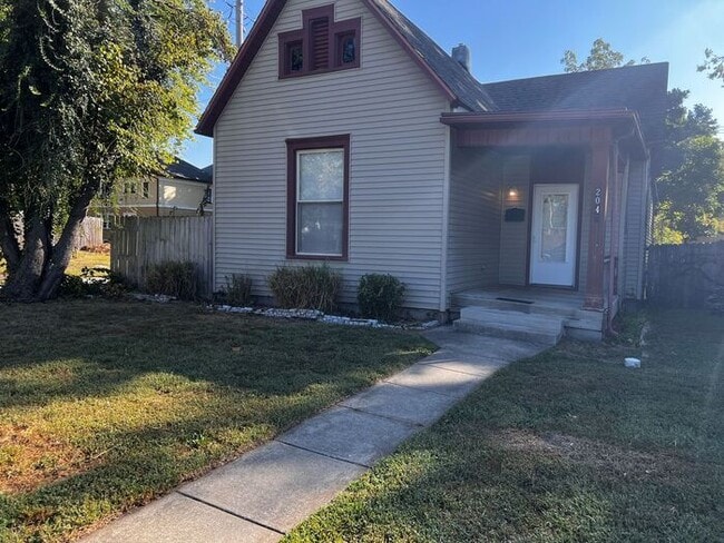 Building Photo - 2 Bedroom Home In The Collett Park Area
