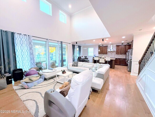 Building Photo - 102 Ann Scott Dr