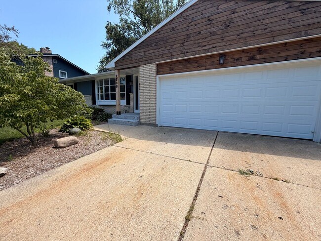 Building Photo - 2538 Berwyck Rd SE