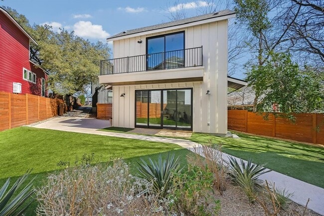 Building Photo - 907 Redd St