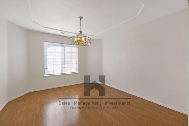 Building Photo - 1796 Pyramid Ave