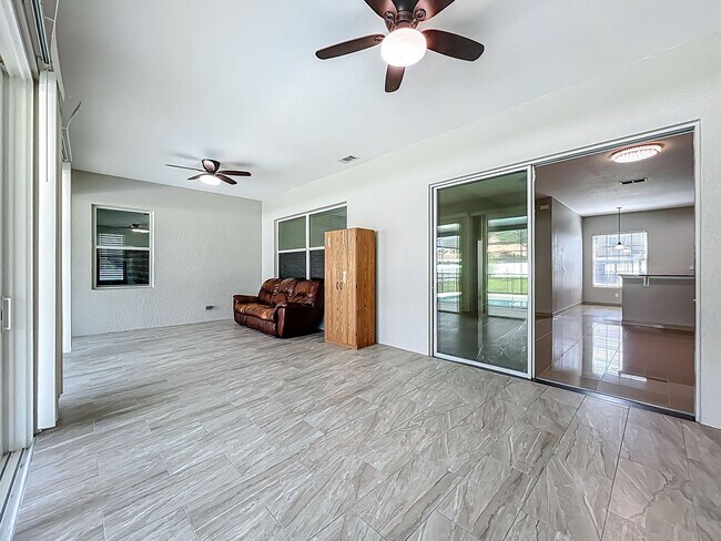 Building Photo - Clermont Pool Home