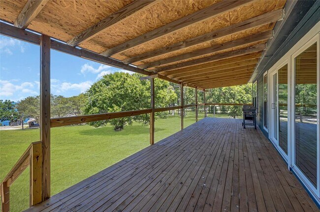 Building Photo - 1261 Camilla Lake Rd