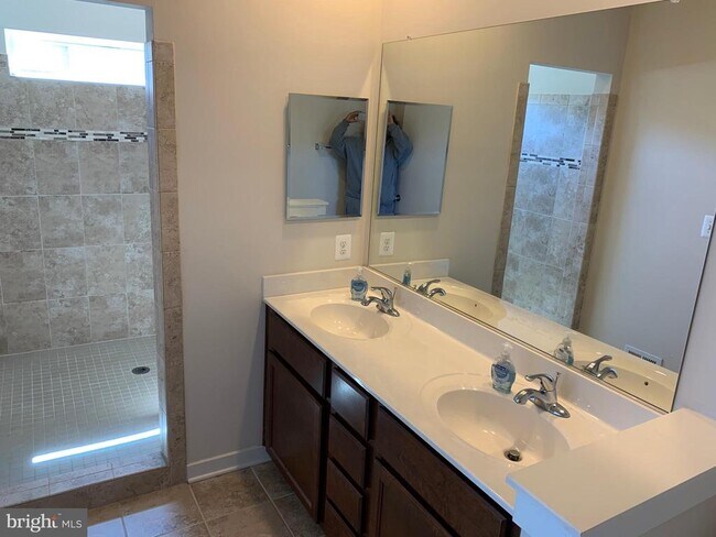 Building Photo - 21035 Ashburn Heights Dr