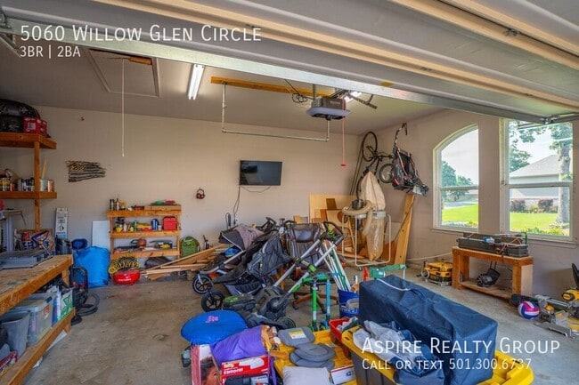 Building Photo - 5060 Willow Glen Cir