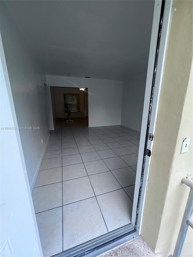 Building Photo - 2210 NE 170th St