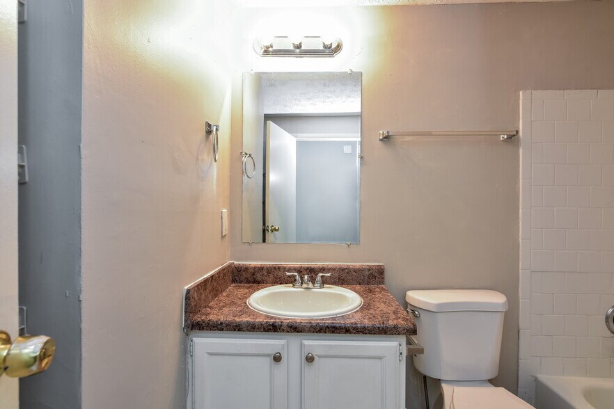 Building Photo - 1879 Corduroy Ct