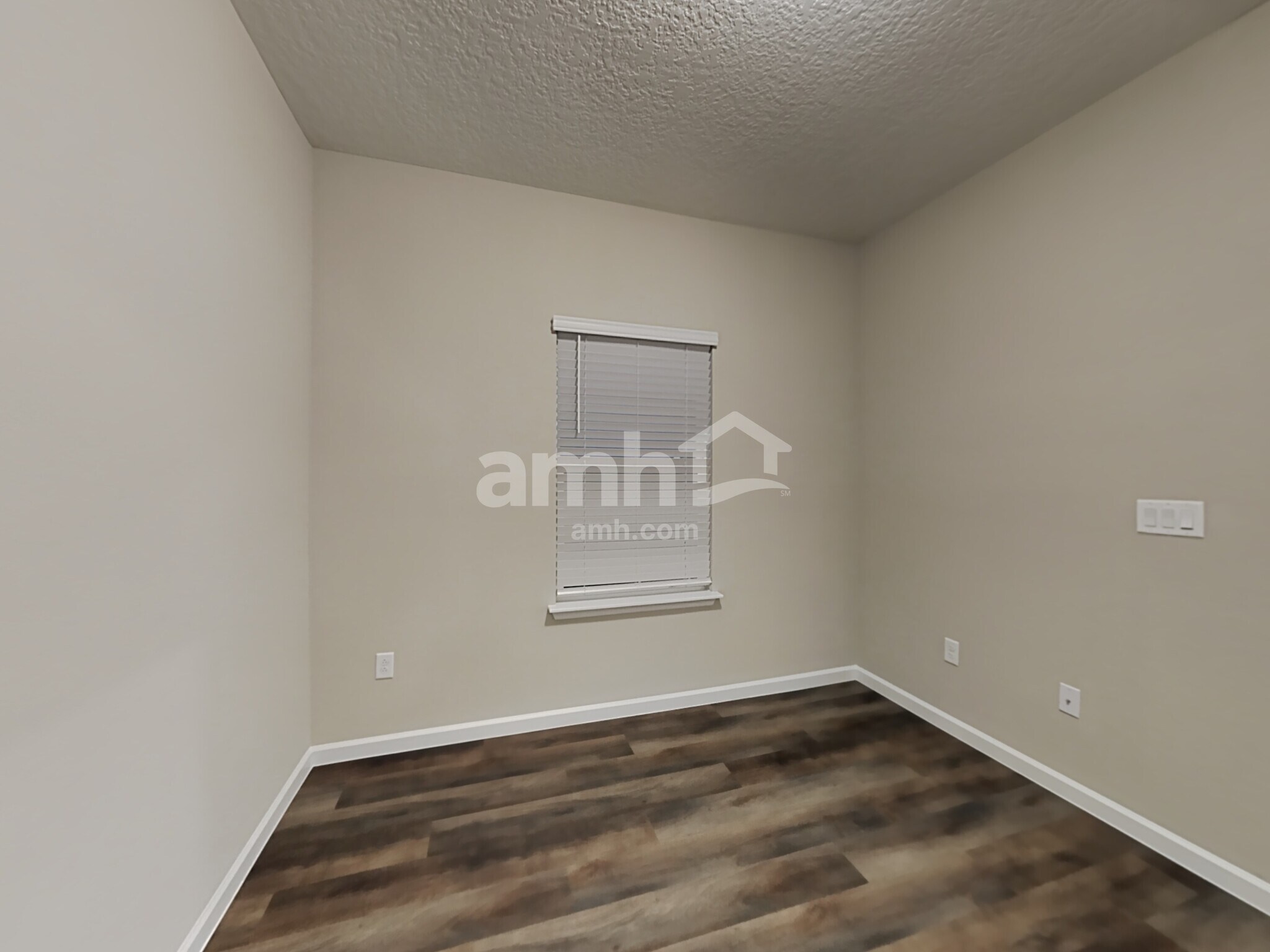 Building Photo - 82 Hemlock Point
