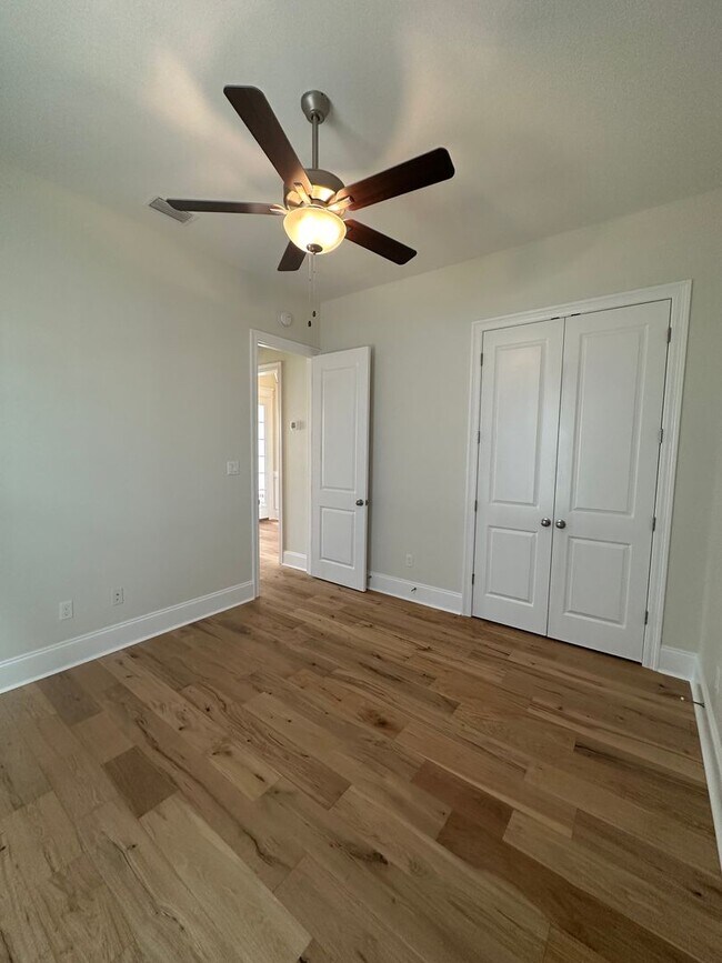 Building Photo - Gorgeous New Contsruction 3 bedroom/2 full...