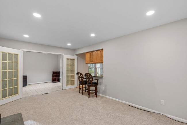 Building Photo - 12037 Stoneford Dr