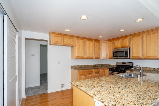 Building Photo - 4248 Leafwood Cir E