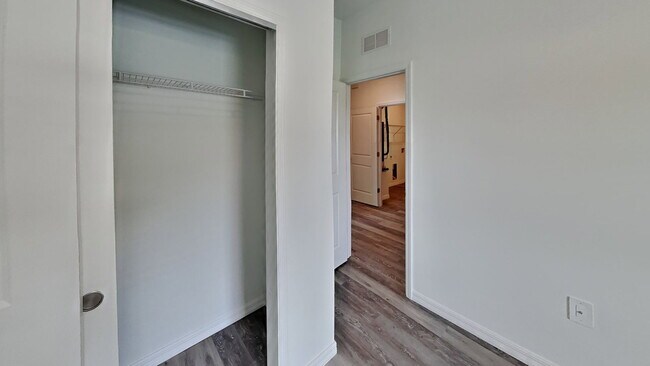 Building Photo - 4028 SW 7th Pl