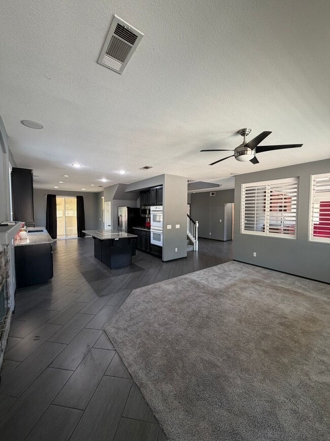 Building Photo - 885 Alsace Dr