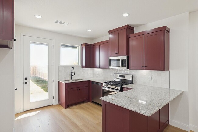 Building Photo - 19101 Sierra Madre Dr