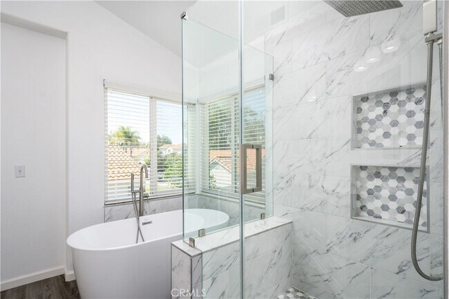 Building Photo - 8608 Oakthorn Cir
