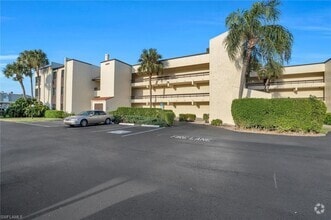 Building Photo - 3635 Boca Ciega Dr