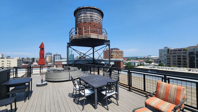 Building Photo - 416 NW 13th Ave