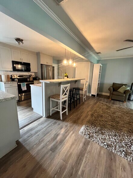 Building Photo - 144 Menendez Rd