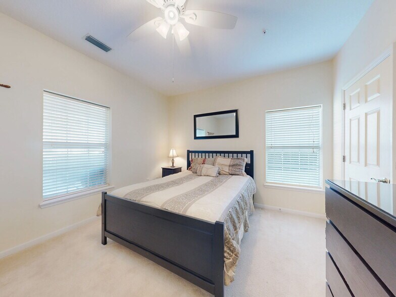 Building Photo - 1951 Turnbull Lakes Dr