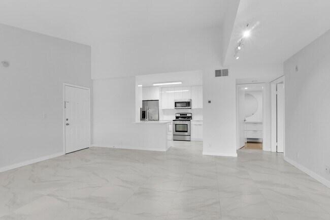 Building Photo - 4005 W McNab Rd