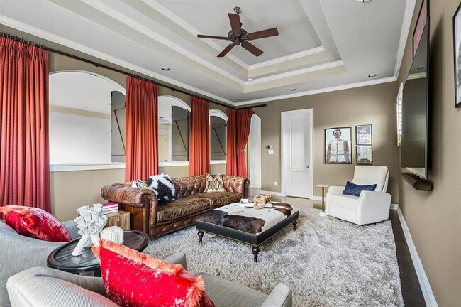 Building Photo - 5902 Saratoga Cove