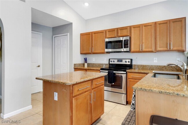 Building Photo - 6773 Southern Oak Ct
