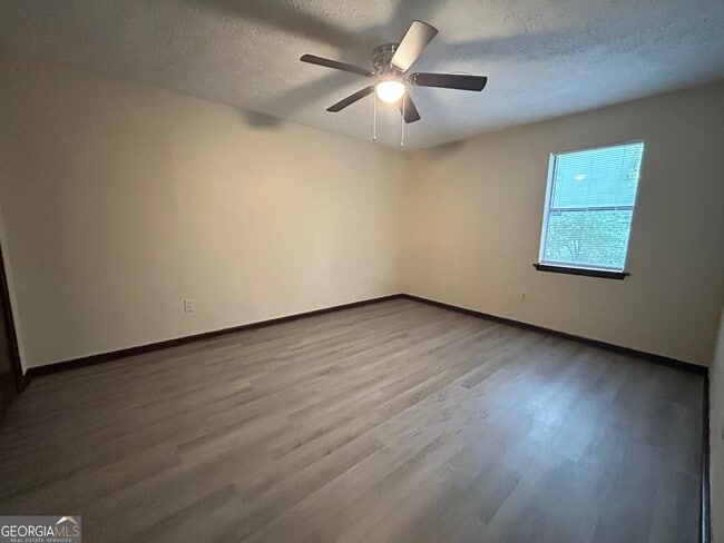 Building Photo - 127 Alden Ct