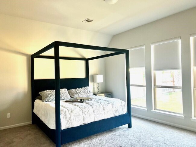 Building Photo - 29619 Sterling Knoll Dr