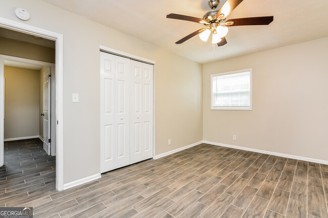 Building Photo - 6501 Monica Dr