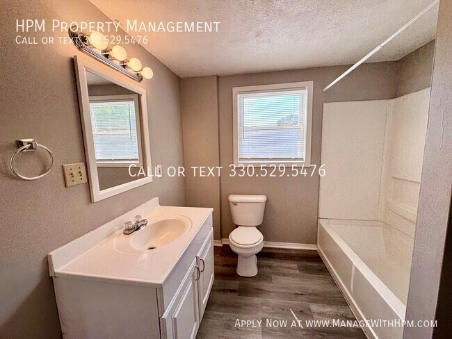 Building Photo - 1591 Bauer Blvd