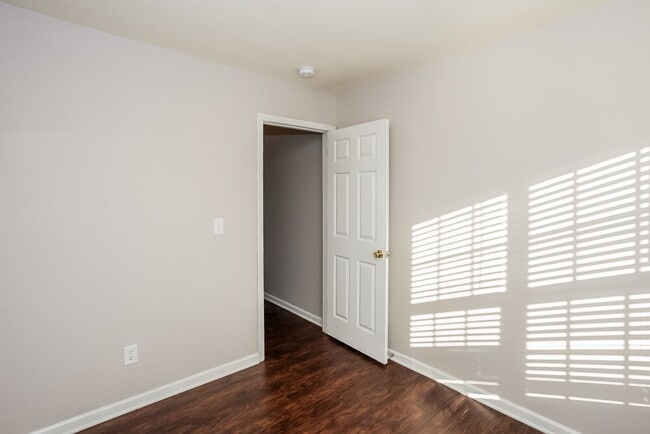 Building Photo - 5713 Henderson Oaks Dr