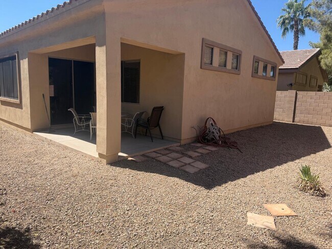 Building Photo - 1864 W Olive Way