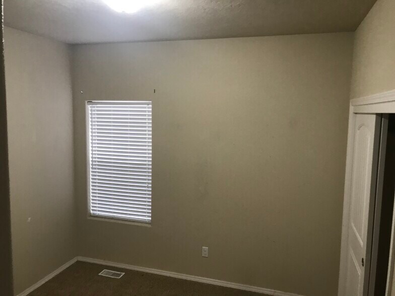 Bedroom 2 - 16089 Sunnyfield