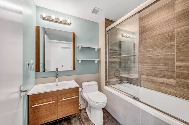 Building Photo - 35-40 30th St