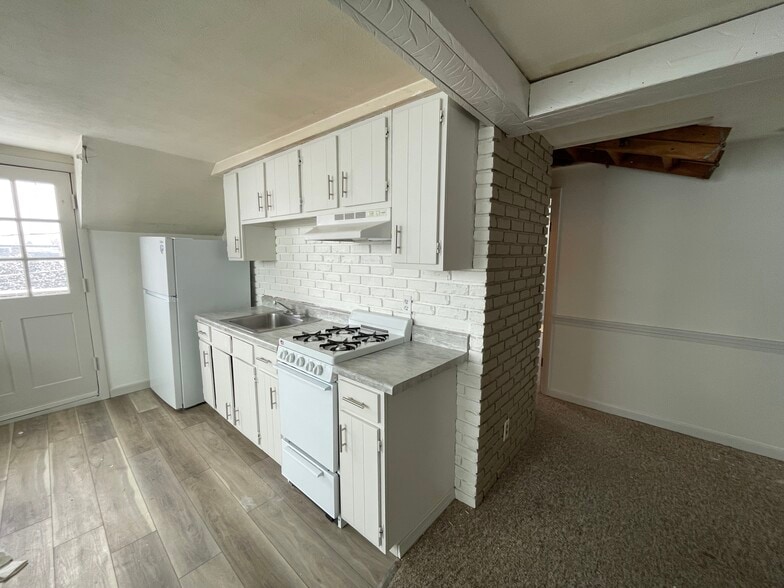 From LR back to kitchen - 29 Center St