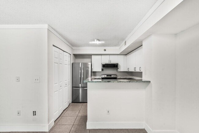 Building Photo - 127 Yacht Club Way