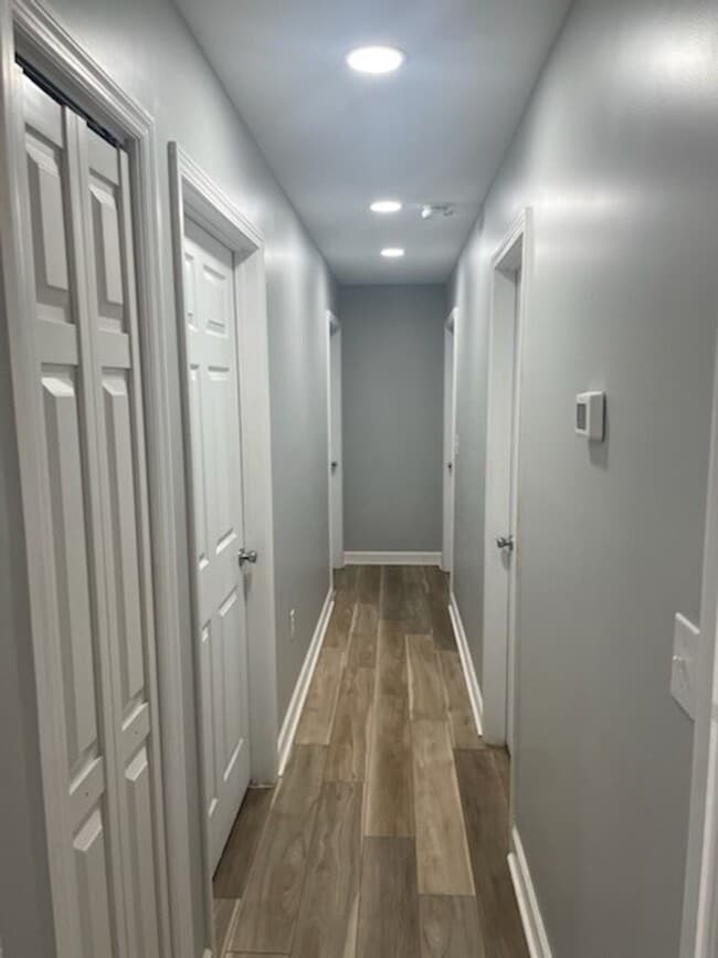 Building Photo - Fully Renovated Three Bedroom Home in Huntington