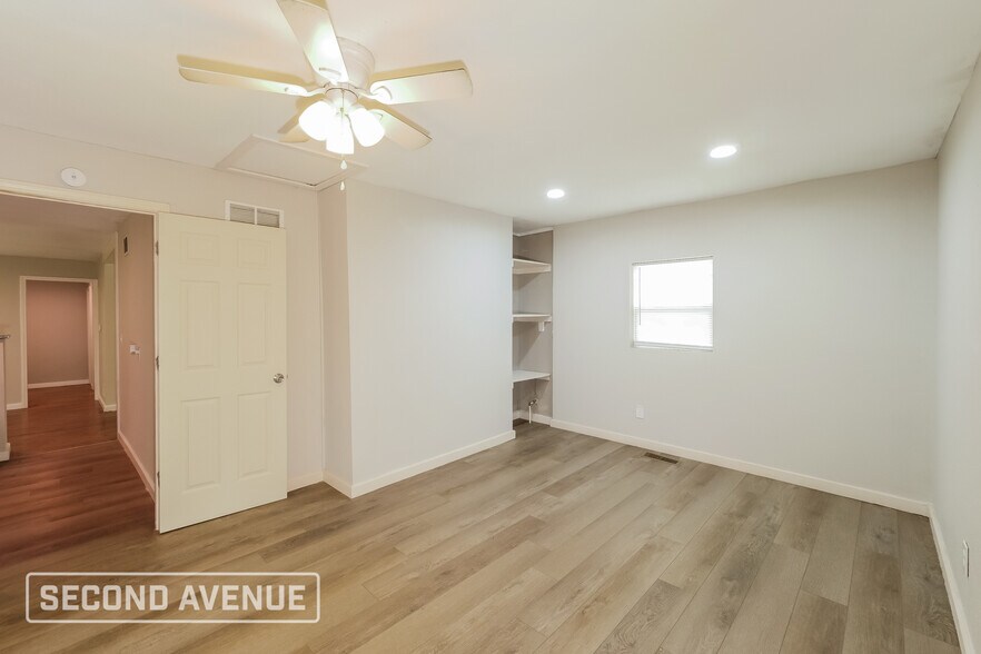 Building Photo - 3639 E 46th Terrace