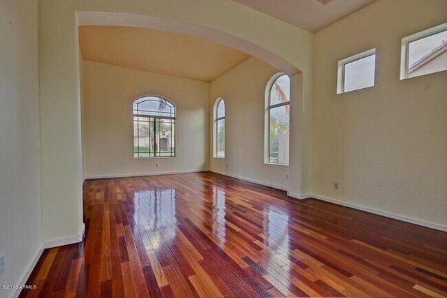 Building Photo - COMING SOON!! 5 bed 3 bath, 3000 + SFT with pool in Carino Estates, Chandler