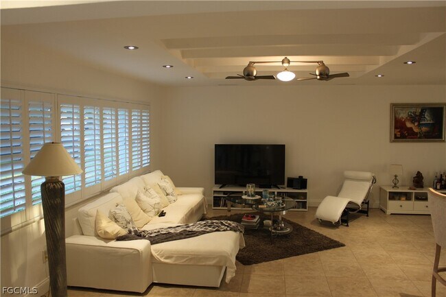 Building Photo - 5354 Coral Ave