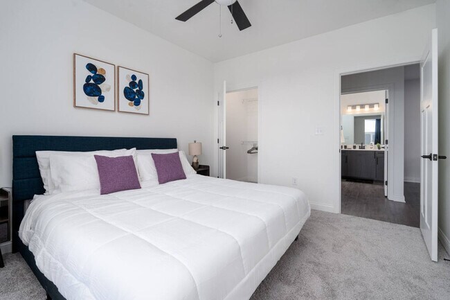 Building Photo - 5842 Leisure Ln