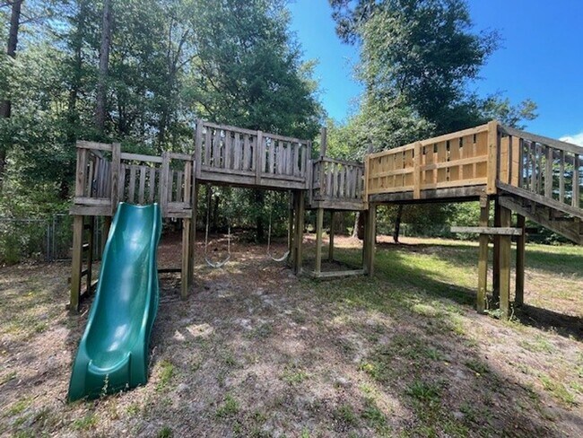 Building Photo - Spacious 3 bedroom 2 bath home in Leland