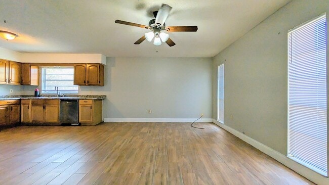 Building Photo - 2 bedroom 2 bath with an updated kitchen, bathrooms, and tile flooring throughout.