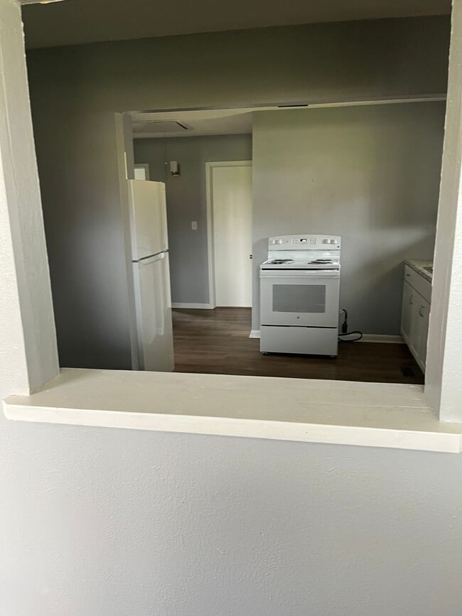 Building Photo - Newly Renovated Home in St. Albans