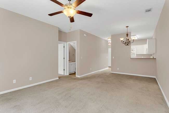 Building Photo - 13 Cypress Ln