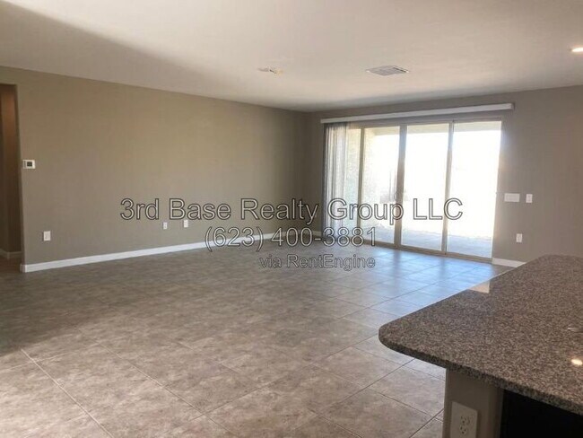 Building Photo - 3336 N 300th Dr